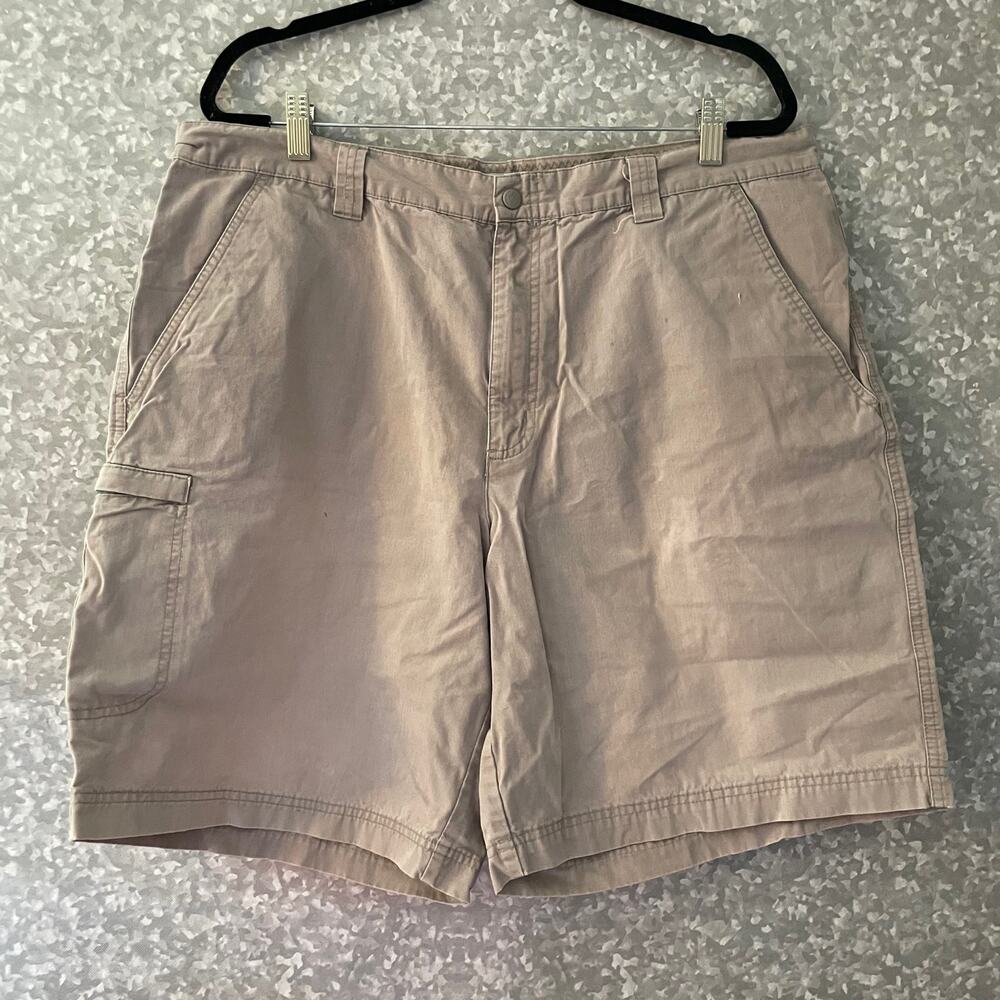 Columbia Khaki Tan Zip Cargo Chino Shorts - Size 40 - 9.5 Inseam Hiking Shorts